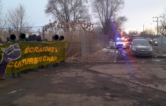 Le 22 février 2024 - Des militants bloquent l’entrée du site de Northvolt