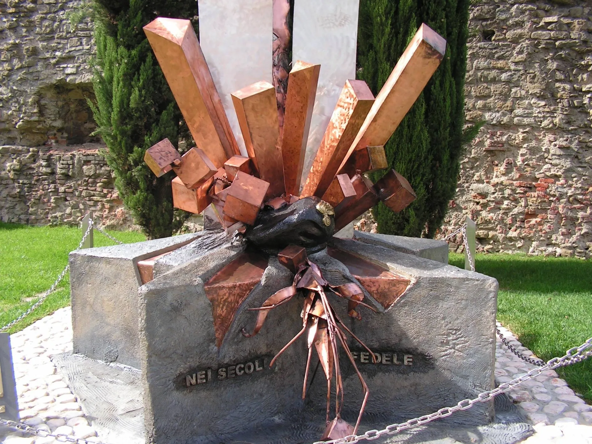 Monumento ai Caduti di Nassirya Arezzo, 11 settembre 2007 - Monumento dedicato ai caduti di Nassiriya.