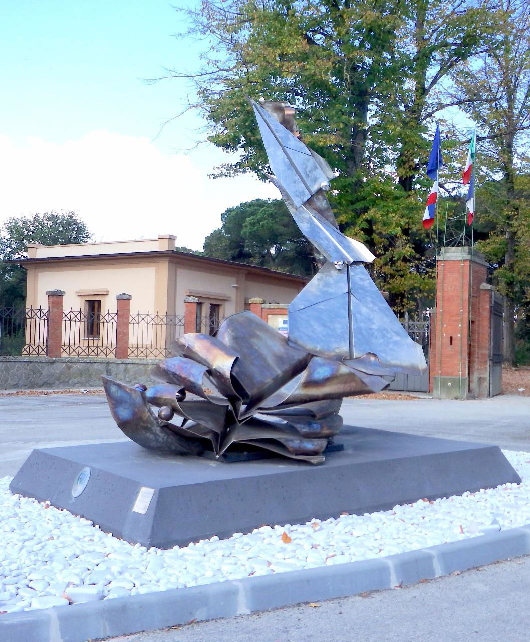 Ali di Carta " Freedom" aeroporto Euletieri Castiglione del Lago Perugia, Parco d'arte MISA Cerreta