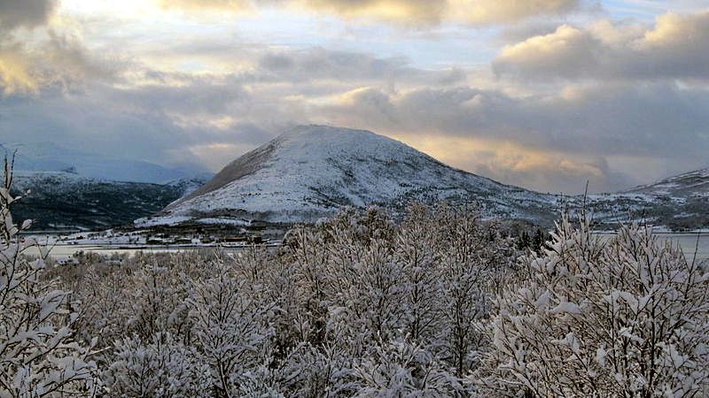 Horgberget, sam. Hoalbmavárri. Tjeldsund s.