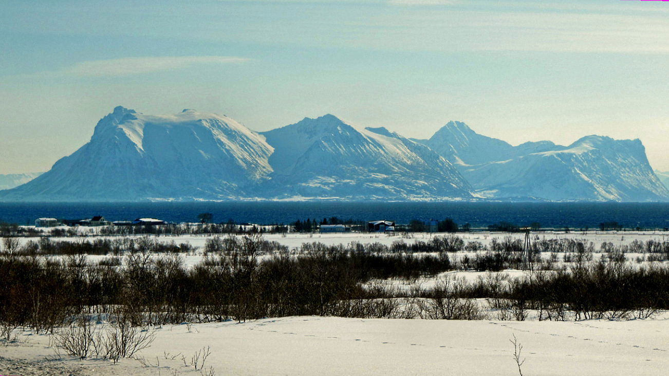 Gryta (Grytøya) i Troms sedd frå Å på Andøya.