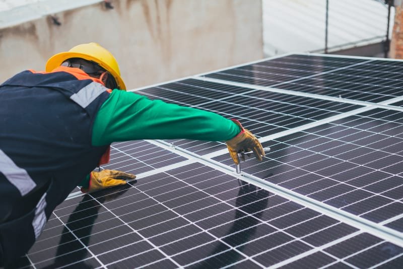 How to Choose the Right Solar Energy Contractor in the USA?