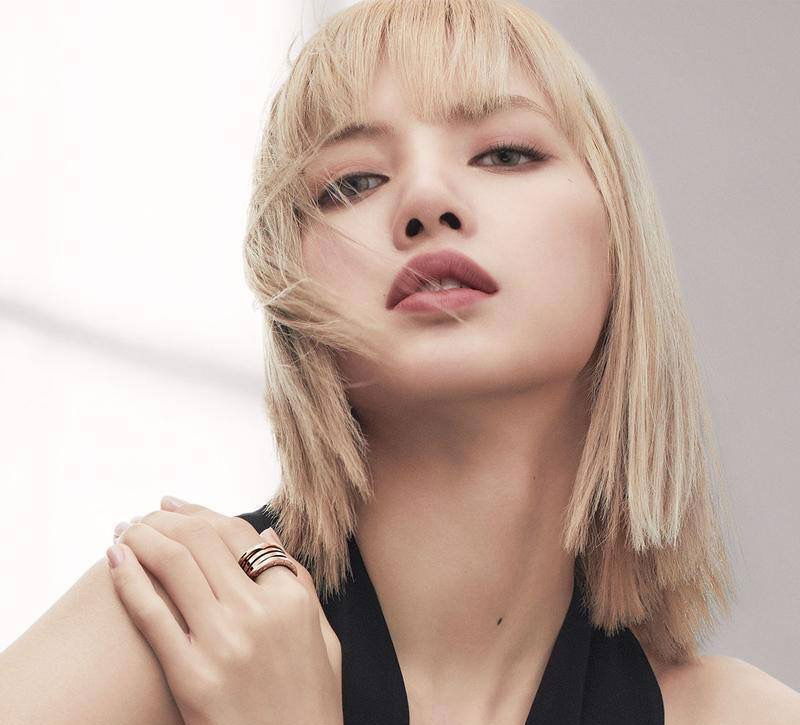 Bvlgari has released a limited edition watch designed in collaboration with Blackpink member Lisa