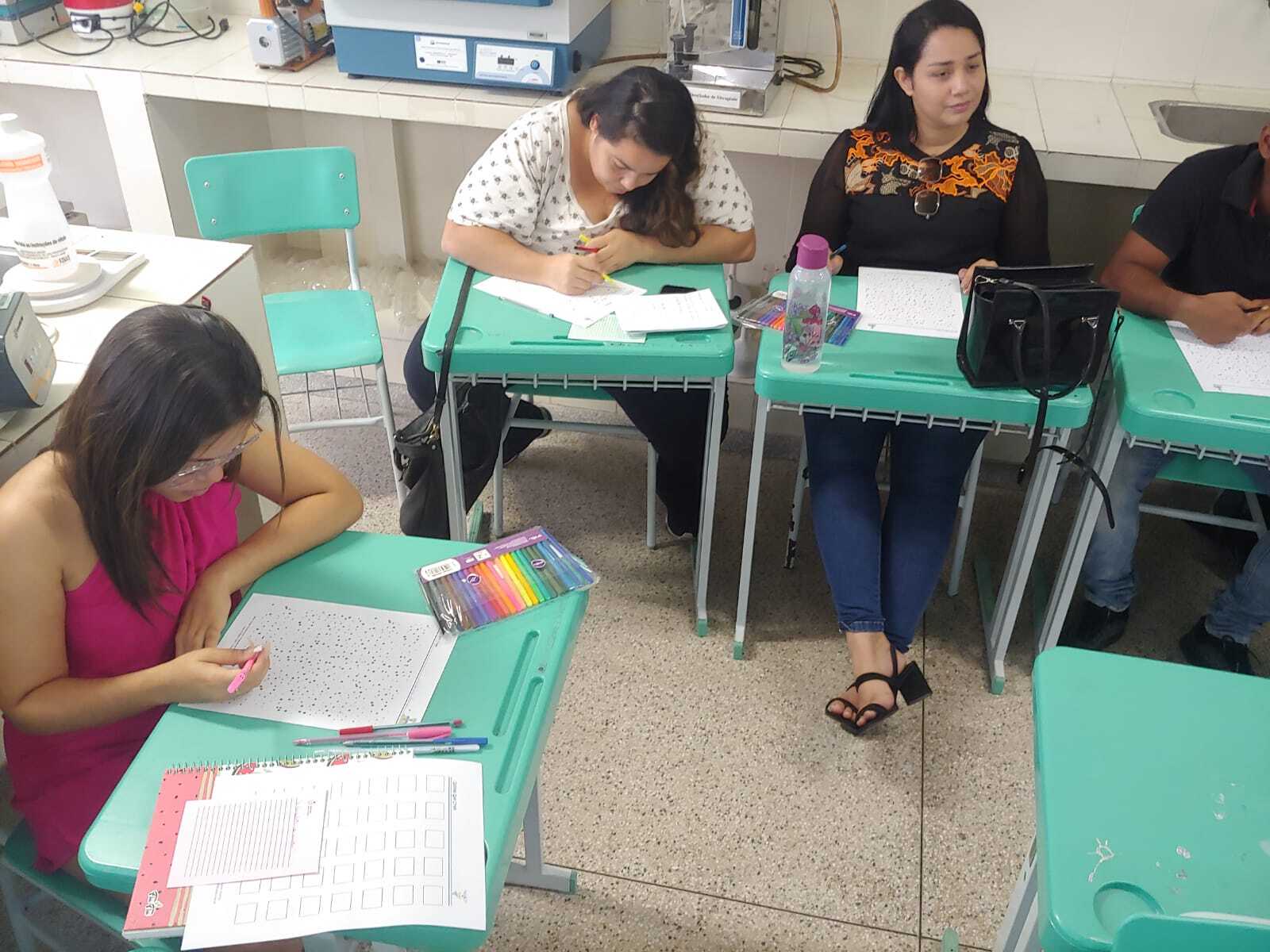 Oficina com  residentes do Programa de Residência Pedagógica do curso de licenciatura em Química do Instituto Federal de Sergipe - 2023