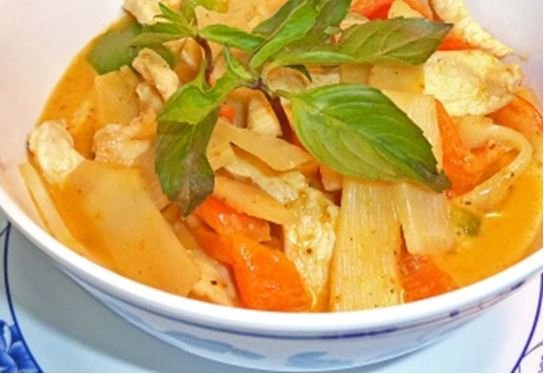 Thai Red Coconut Curry*