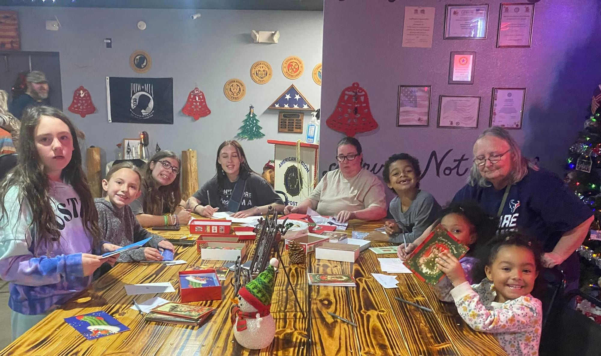 Junior Auxiliary Round Up! Christmas Cards for the Veterans at Carriage Inn