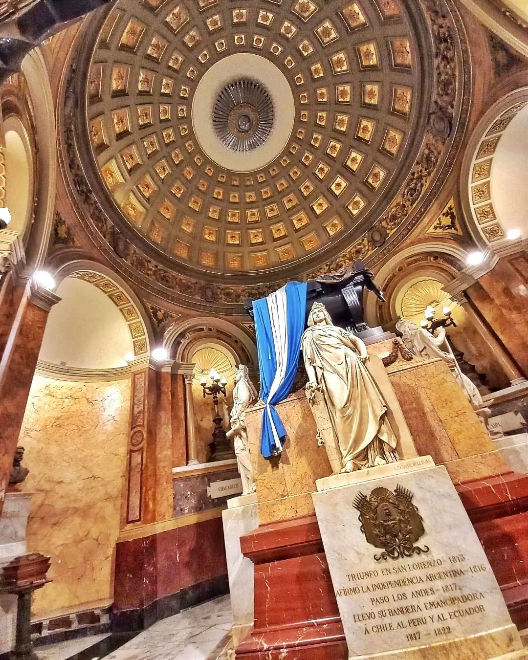 Mausoleo de San Martín en Catedral Metropolitana