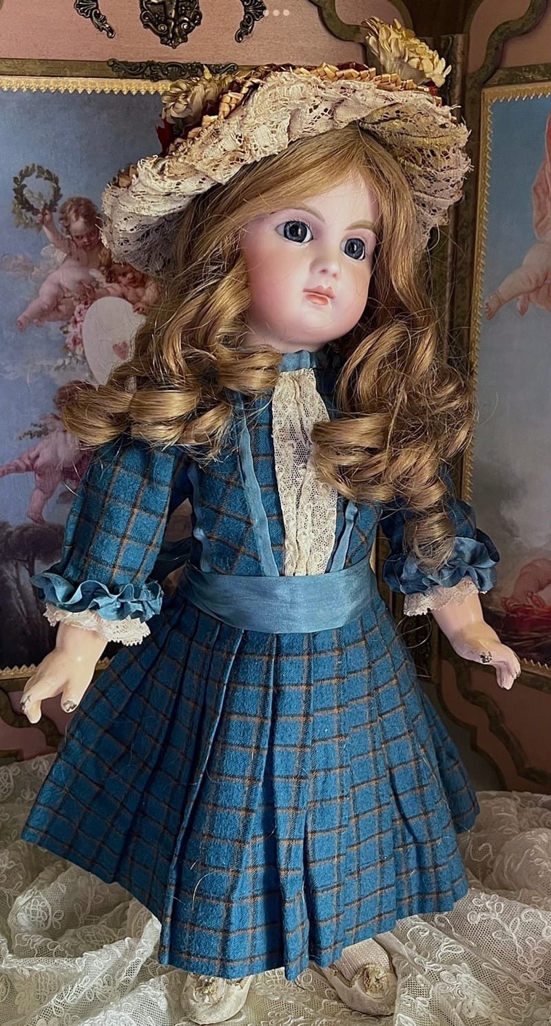 Antique French Dolls - Hearts Will Play