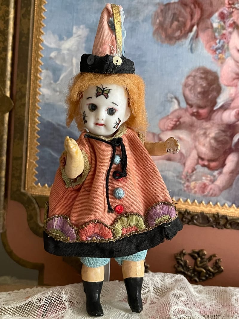 Antique german dolls hearts will play