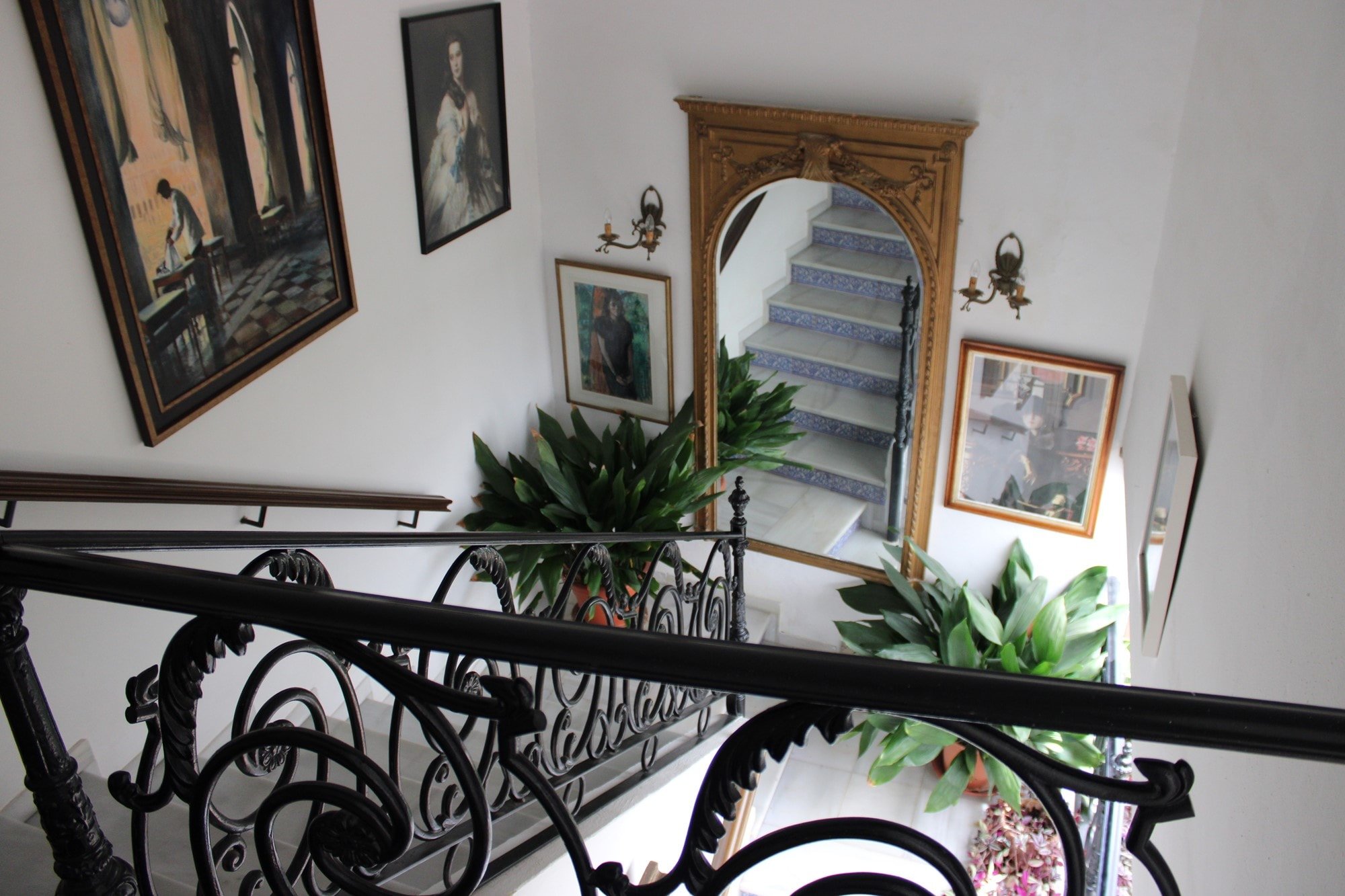 BEAUTIFUL LARGE TOWN VILLA in old part of RONDA - 750,000€