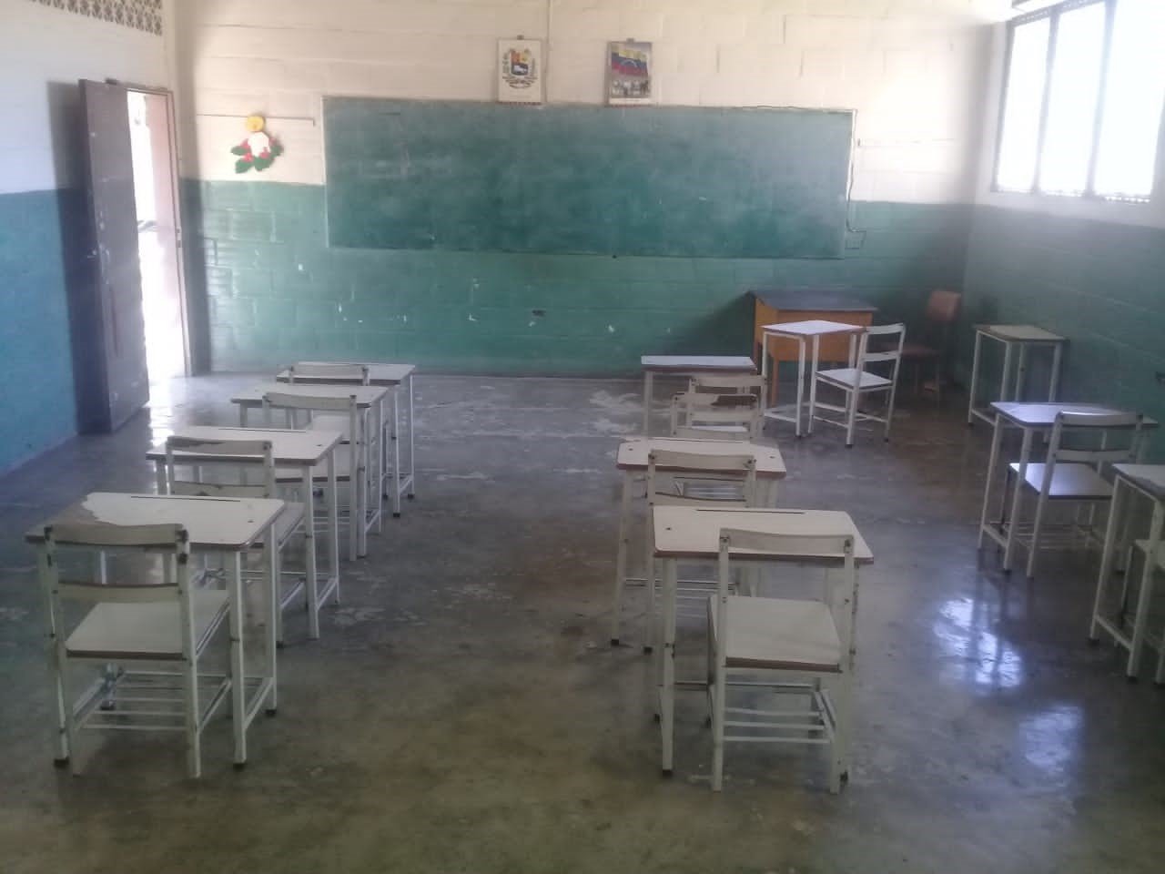 Reportaje Venezuela: “En la escuela ya no hay maestros, materiales, uniformes…”