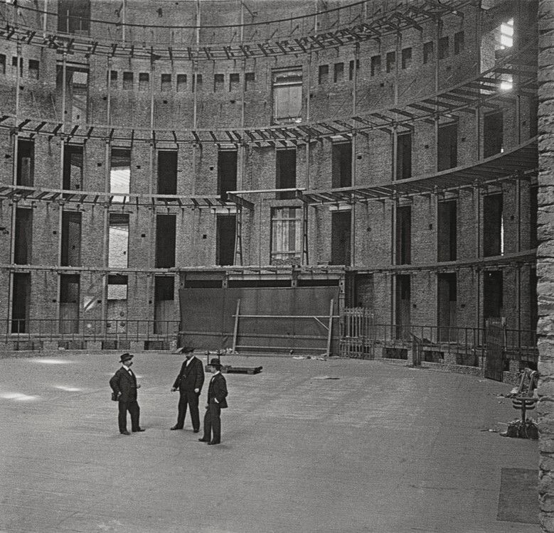 Tres edificios emblematicos. Fotos de la muestra "Buenos Aires, memoria antigua"