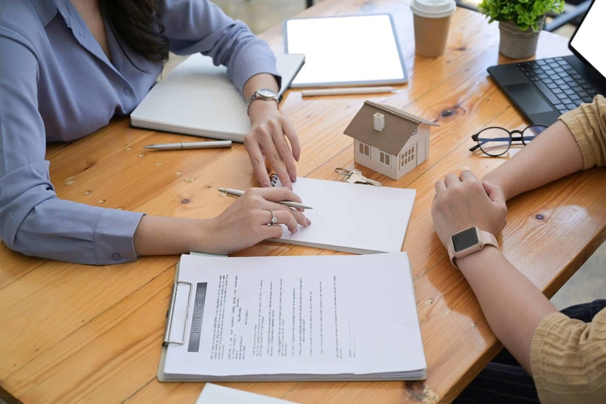 Un agent immobilier peut-il demander un plan de financement ?