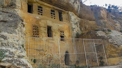 Al Mu’alaqa Cave image