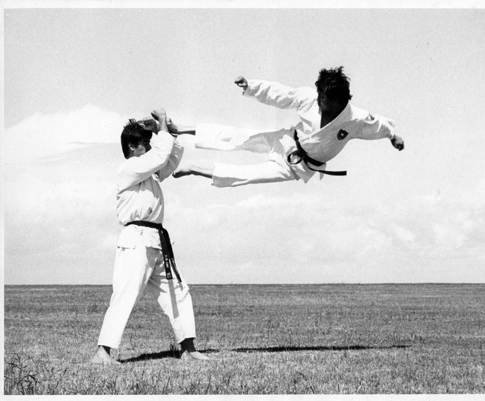 YD Cho both feet jumping side kick in Melbourne 1972