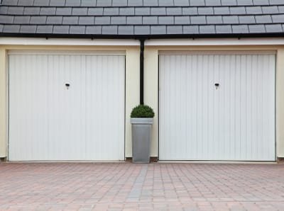 Choosing the Right Garage Door Company image