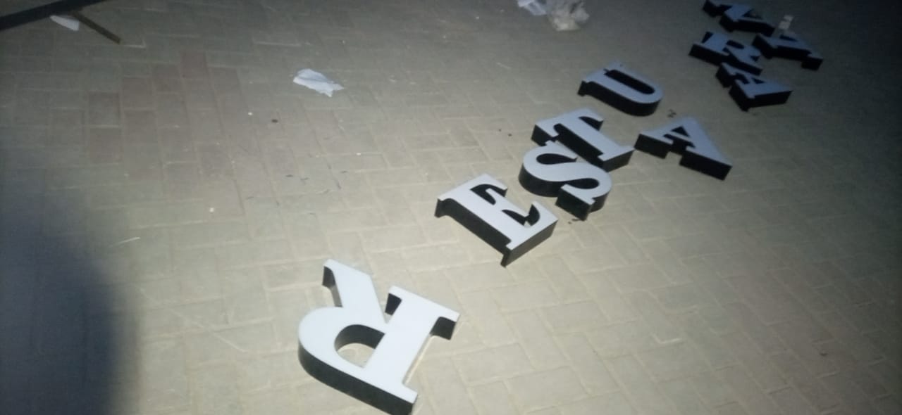 mural artist in karachi