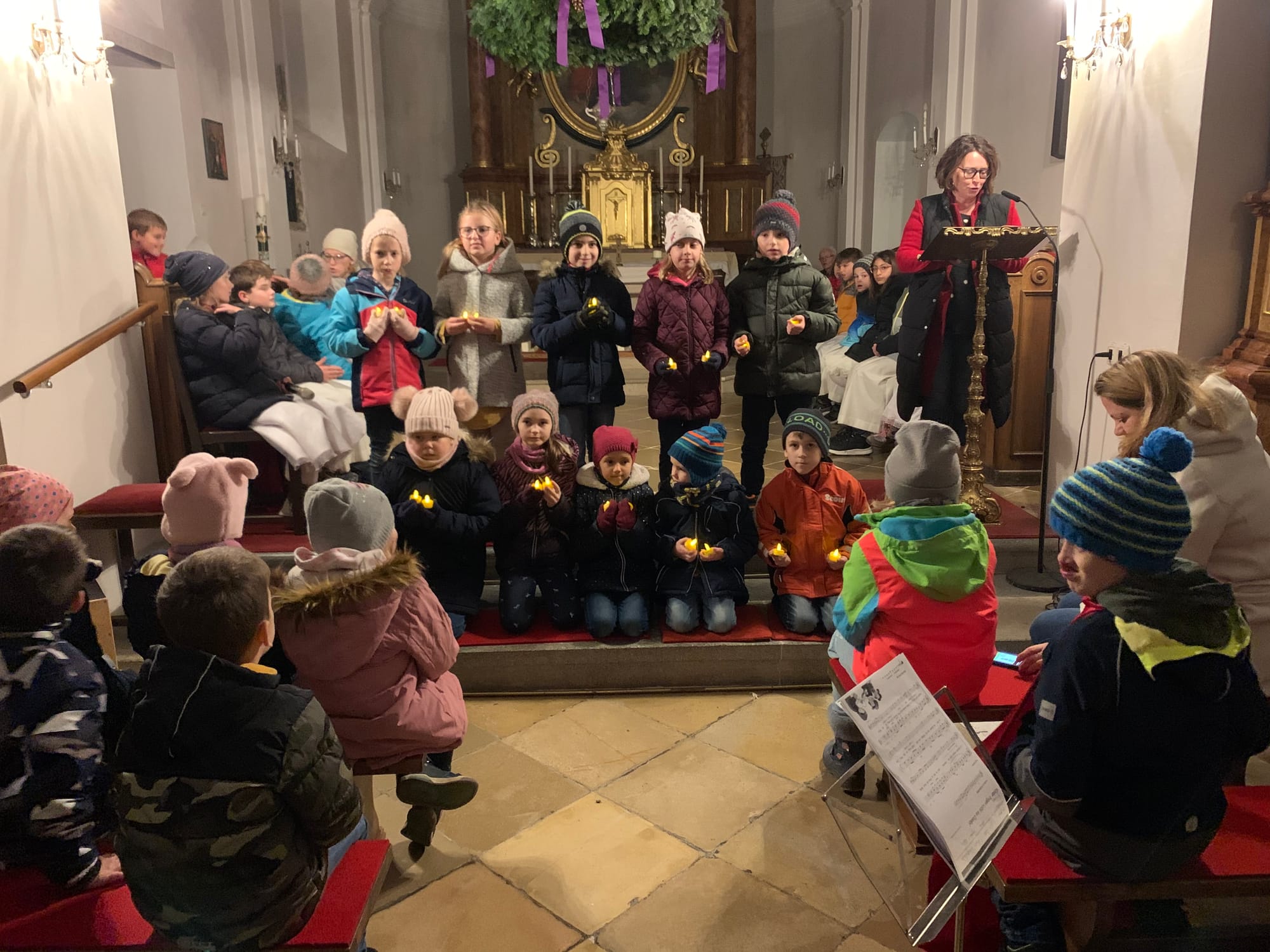 Adventfeier in der Kirche (Dezember 2022)