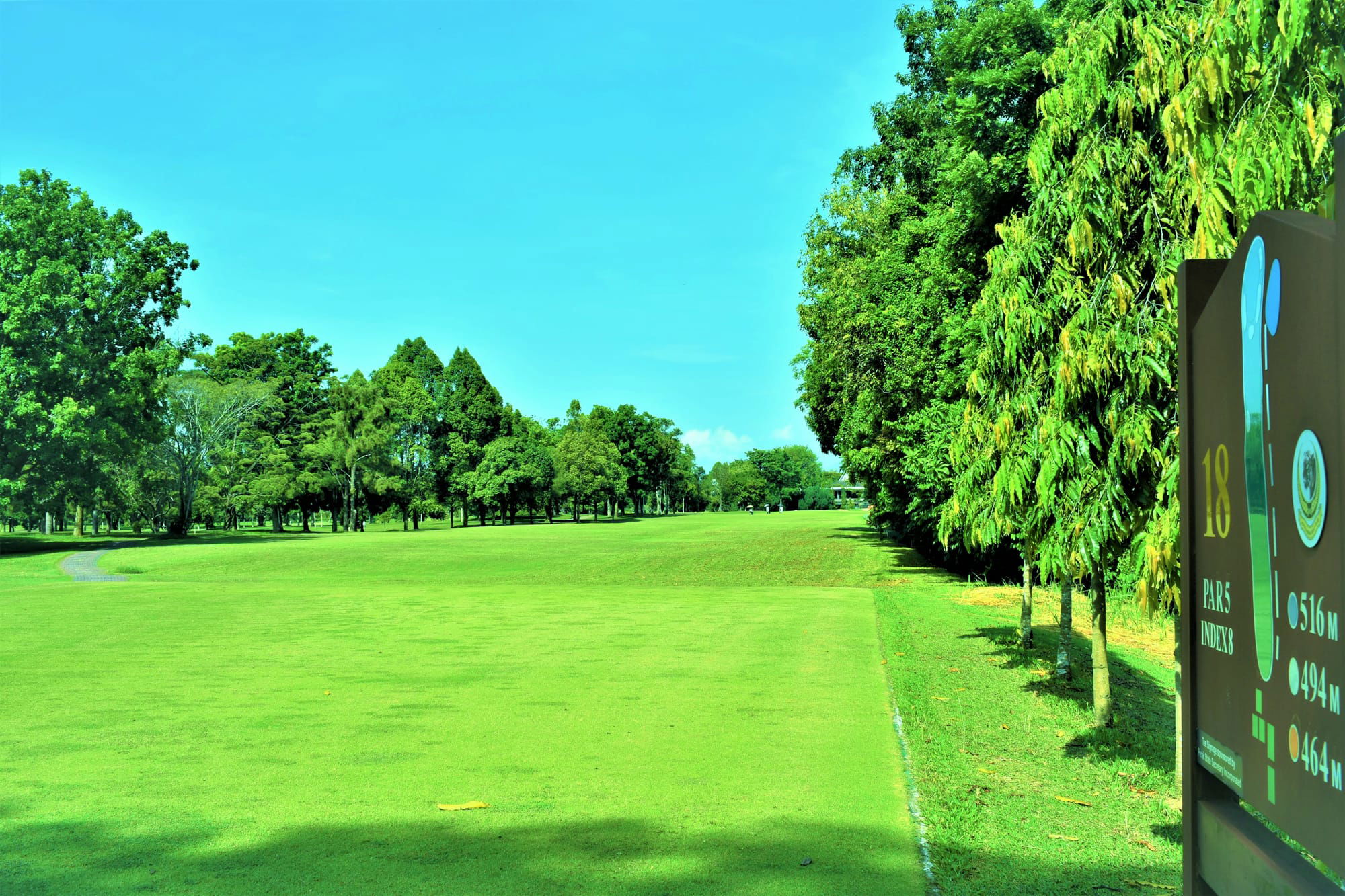 PAR 5 TEE-BOX HOLE-18