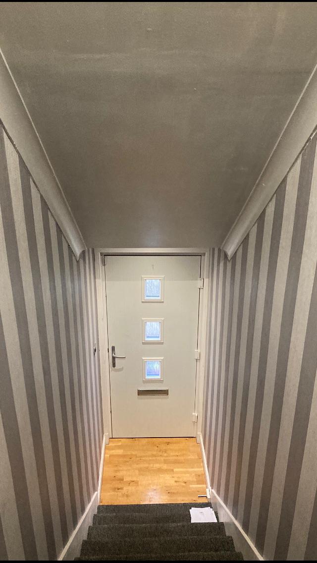 HYND HUTTON DECORATORS Dunfermline based. Domestic & Commercial