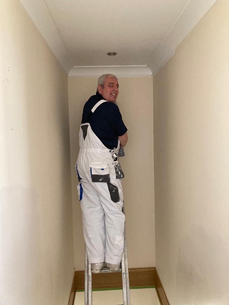 HYND HUTTON DECORATORS Dunfermline based. Domestic & Commercial