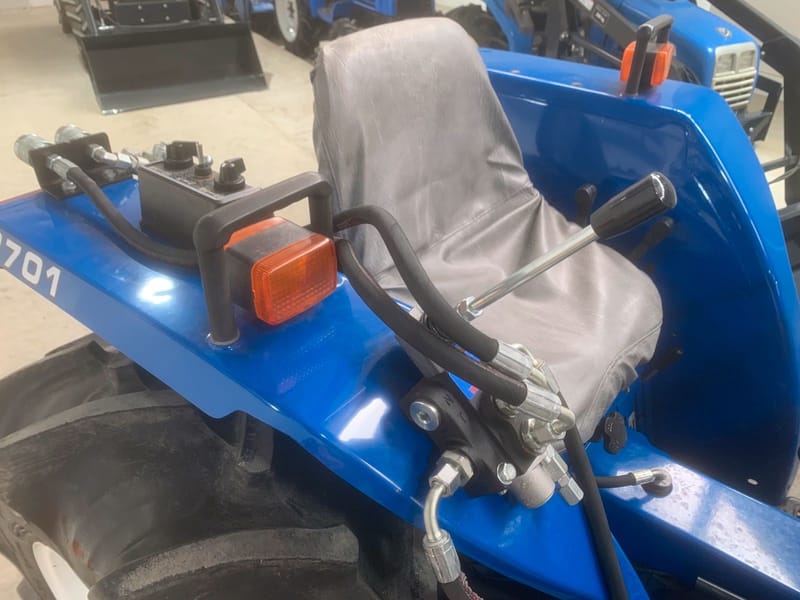 Iseki Tl 2701 mit Frontlader (27 PS) powered by