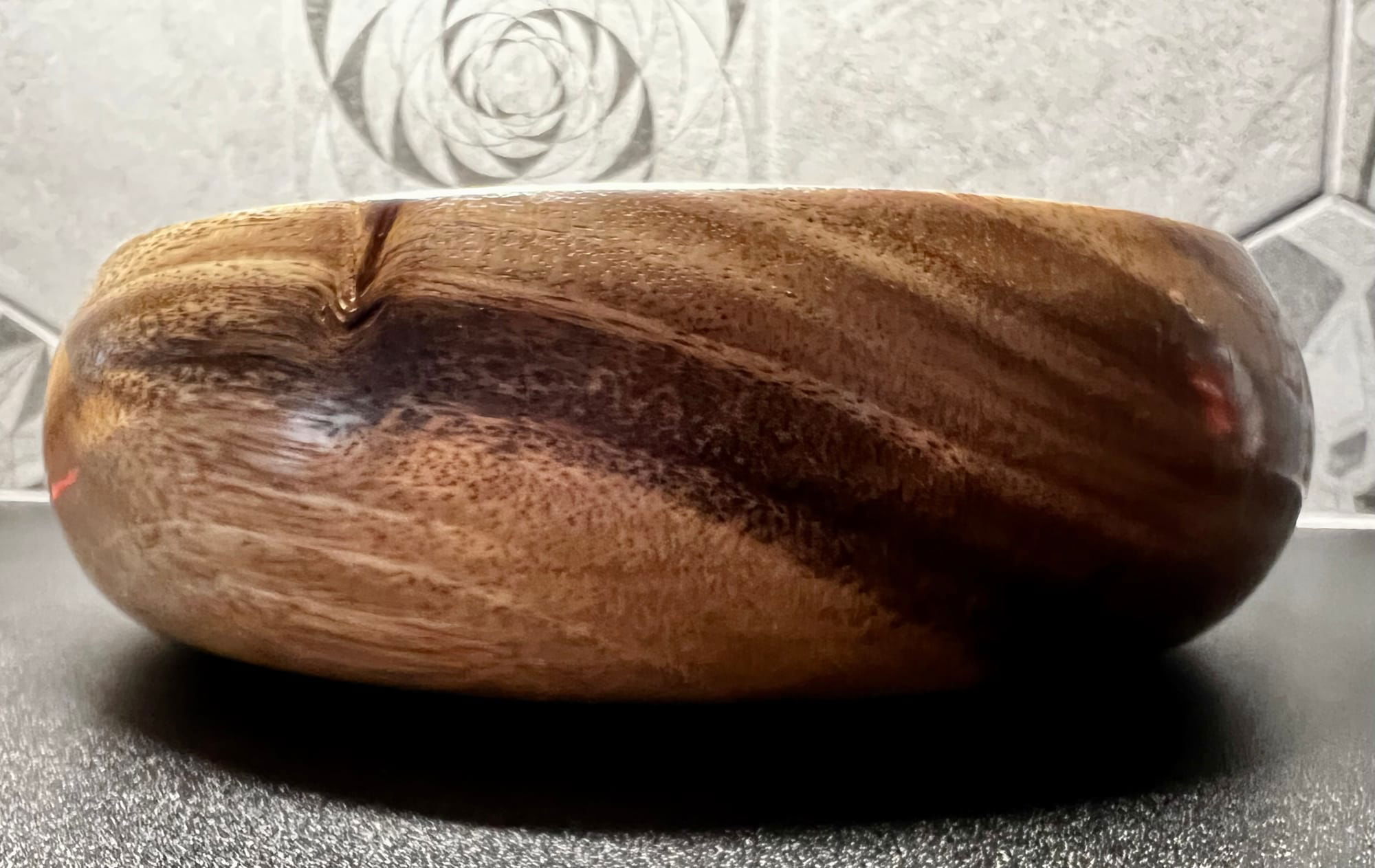 #012 - Bol en Suar / Monkeypod bowl