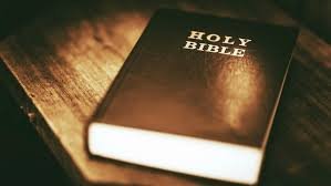 قصة كتابة الكتاب المقدس !..هو كتاب من الله أم كتاب تأليف البشر وتخاريفهم!!!