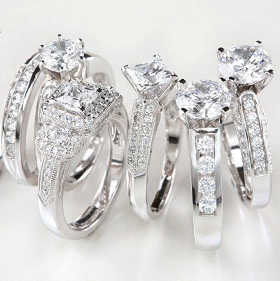 What to Consider When Buying an Engagement Ring? image