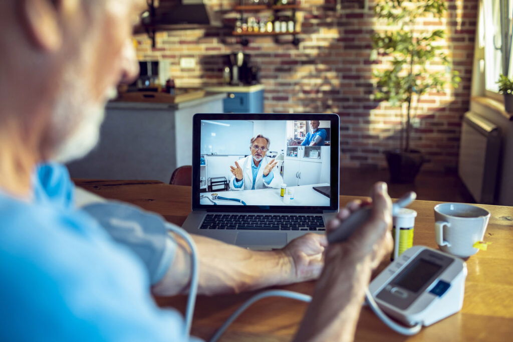 LA TECNOLOGIA PER TUTTI, UN TELEFONO PER ANZIANI E DISABILI 