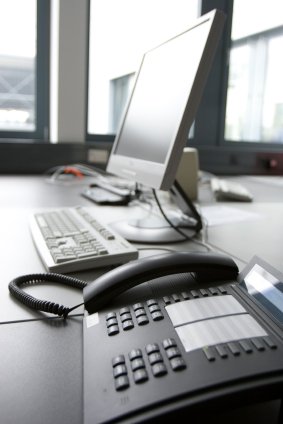 HOW TO CHOOSE A GOOD TELEPHONE SYSTEM? image