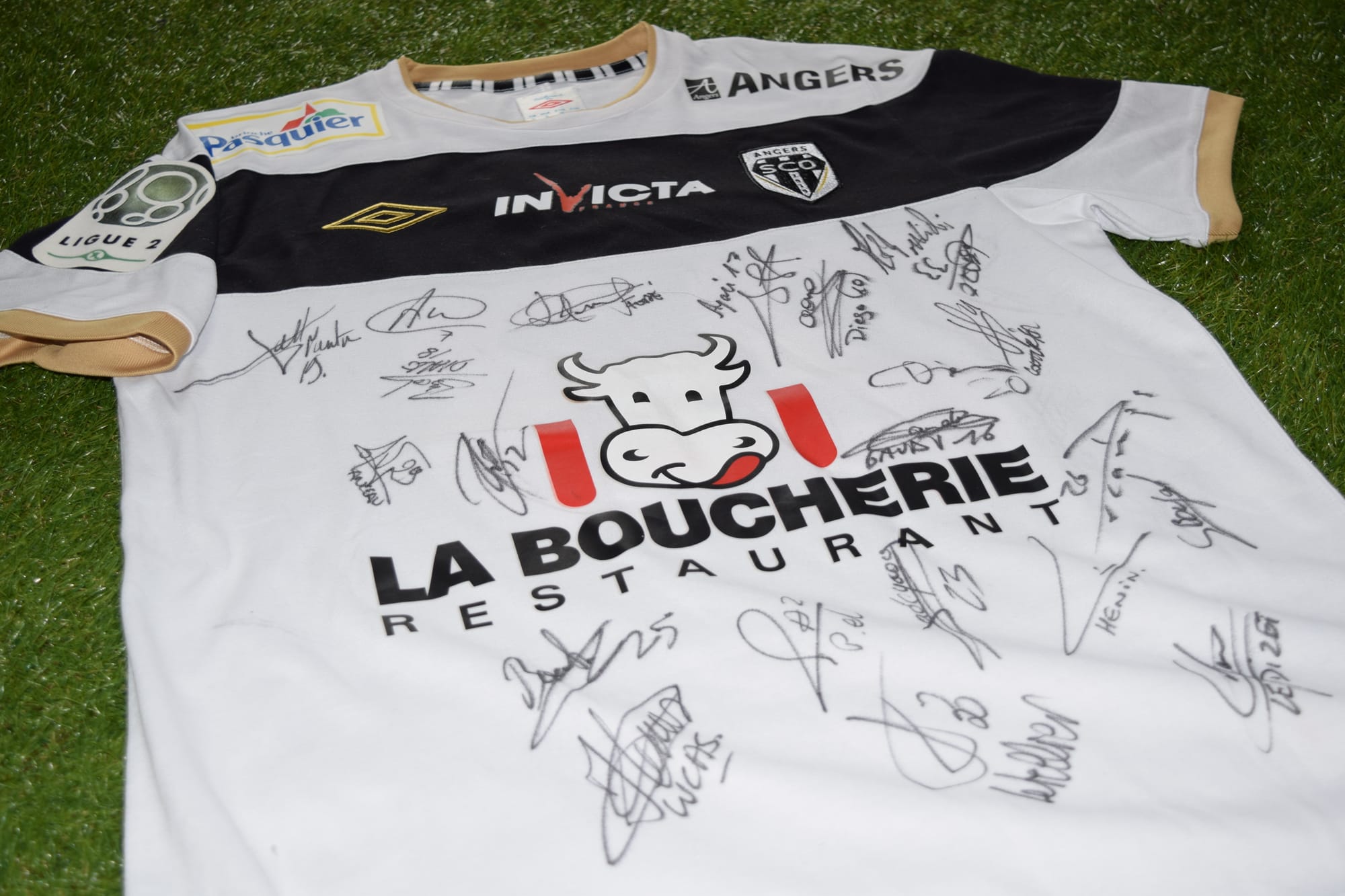 Maillot Domicile Sponsor Extérieur 2012-2013 de Alharbi El Jadeyaoui signé par l'équipe