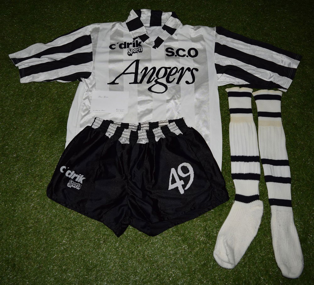 Tenue complète domicile 1987-1988 (maillot + short + chaussettes) de Farid Chellat