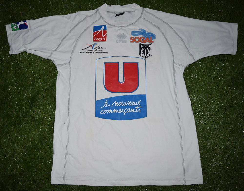 Maillot Domicile manches courtes (1ère partie saison) 2004-2005 de Gilles Kerhuiel