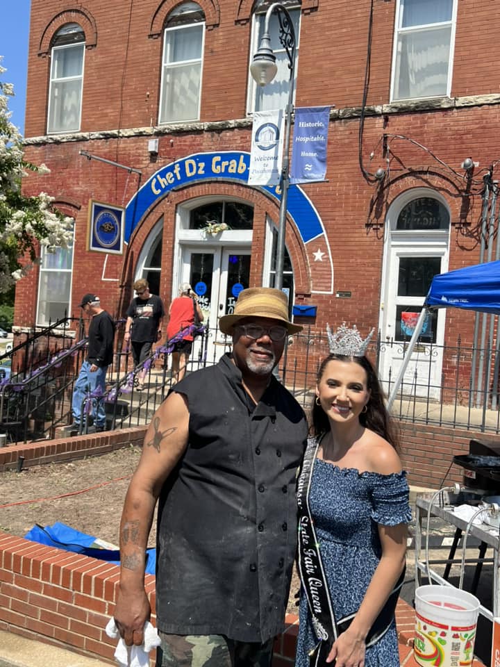 Fair Queen visits local festival