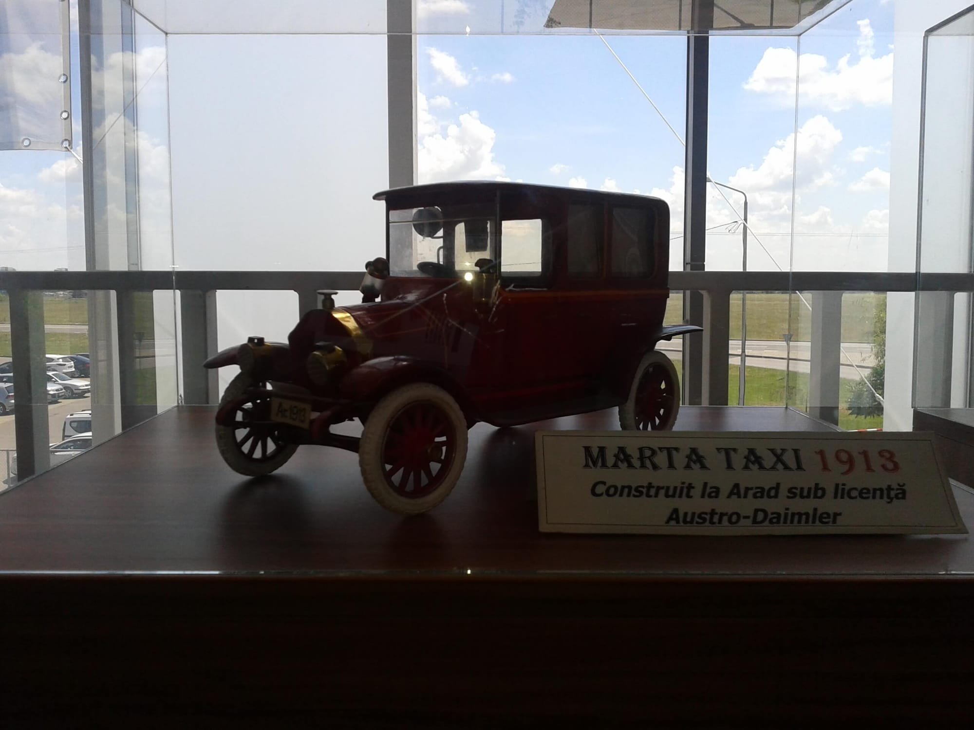 1913-ban Austro-Daimler ipari engedély alapján Aradon gyártott Marta Taxi