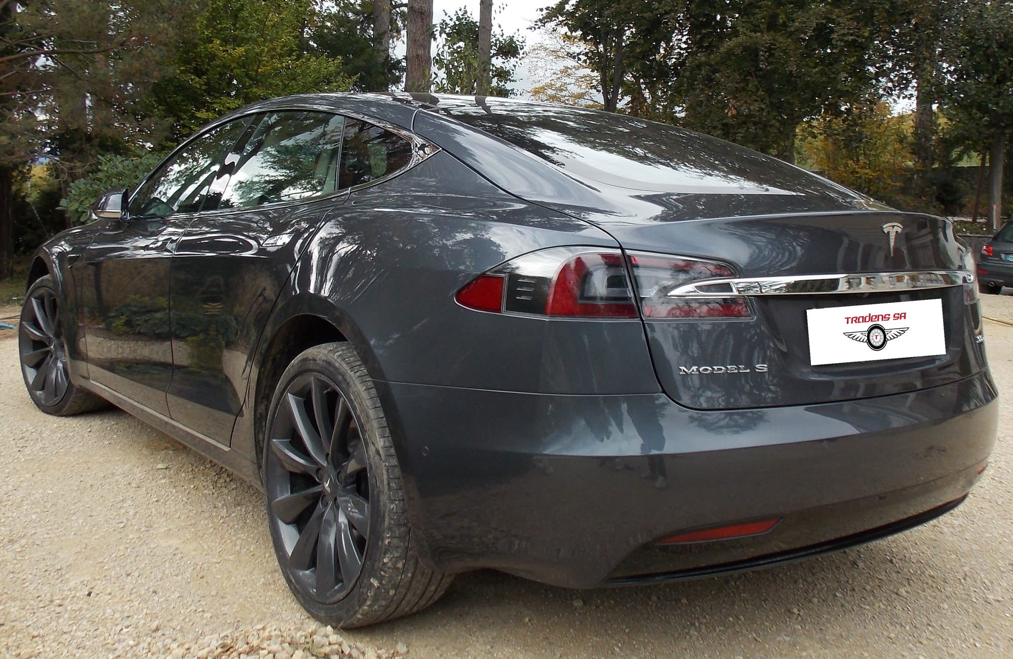 Tesla S