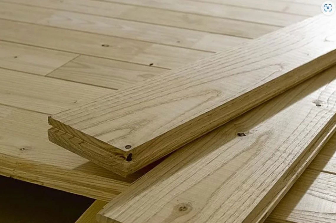 Plancher de bois franc massif