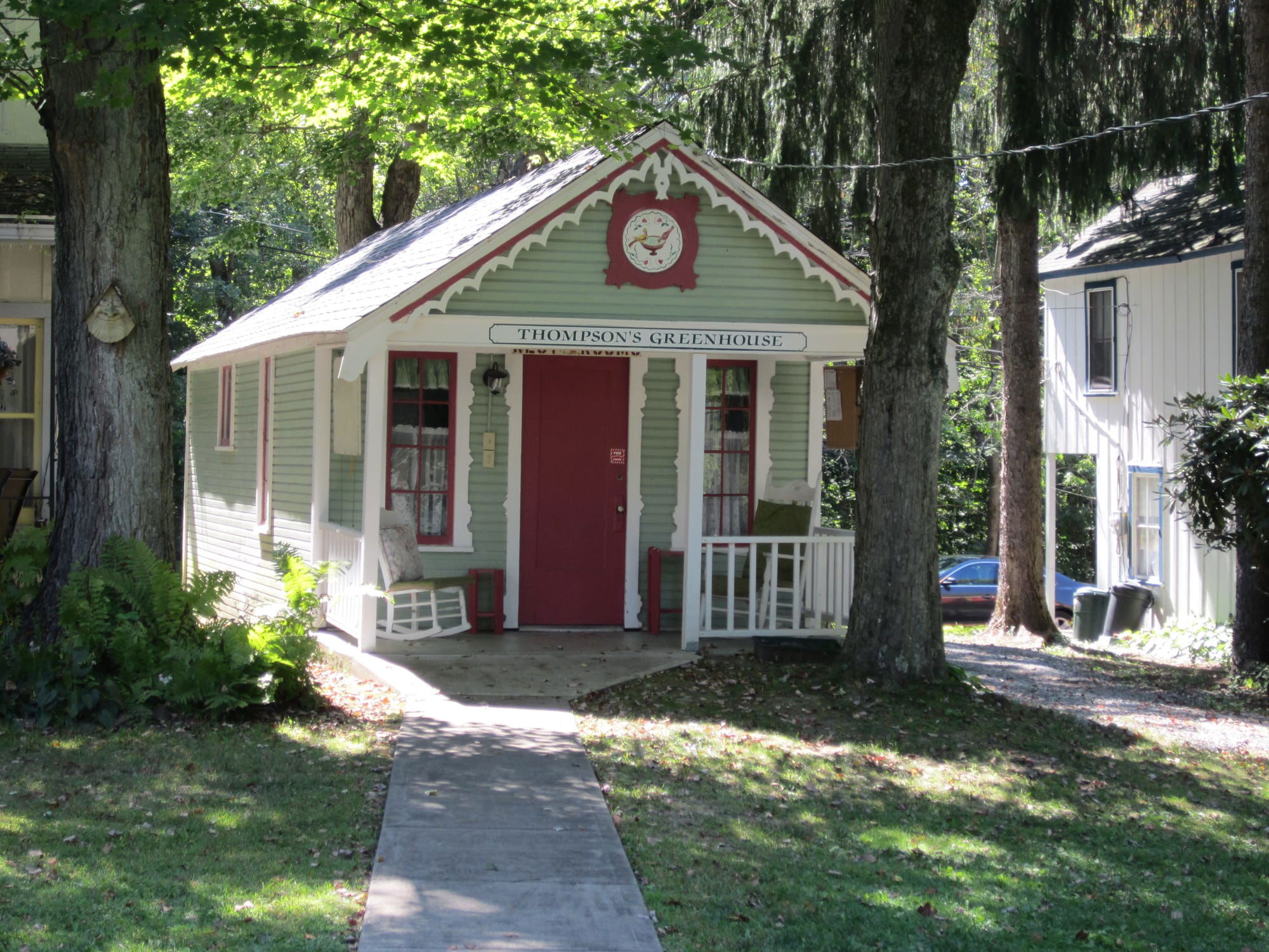 LAUNDRY AND REST ROOMS