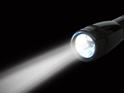 Things You Should Know When Buying A Tactical Flashlight image