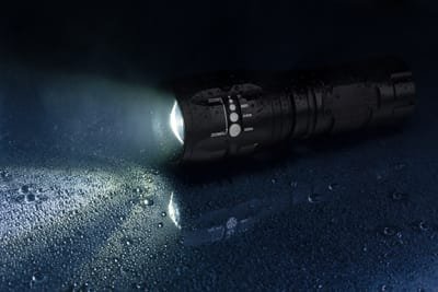 What Professions Commonly Use Tactical Flashlights? image