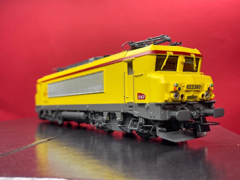 LS Models 90431 Ho - Locomotive BB 22200 Infra TVM BB 22380 avec prise