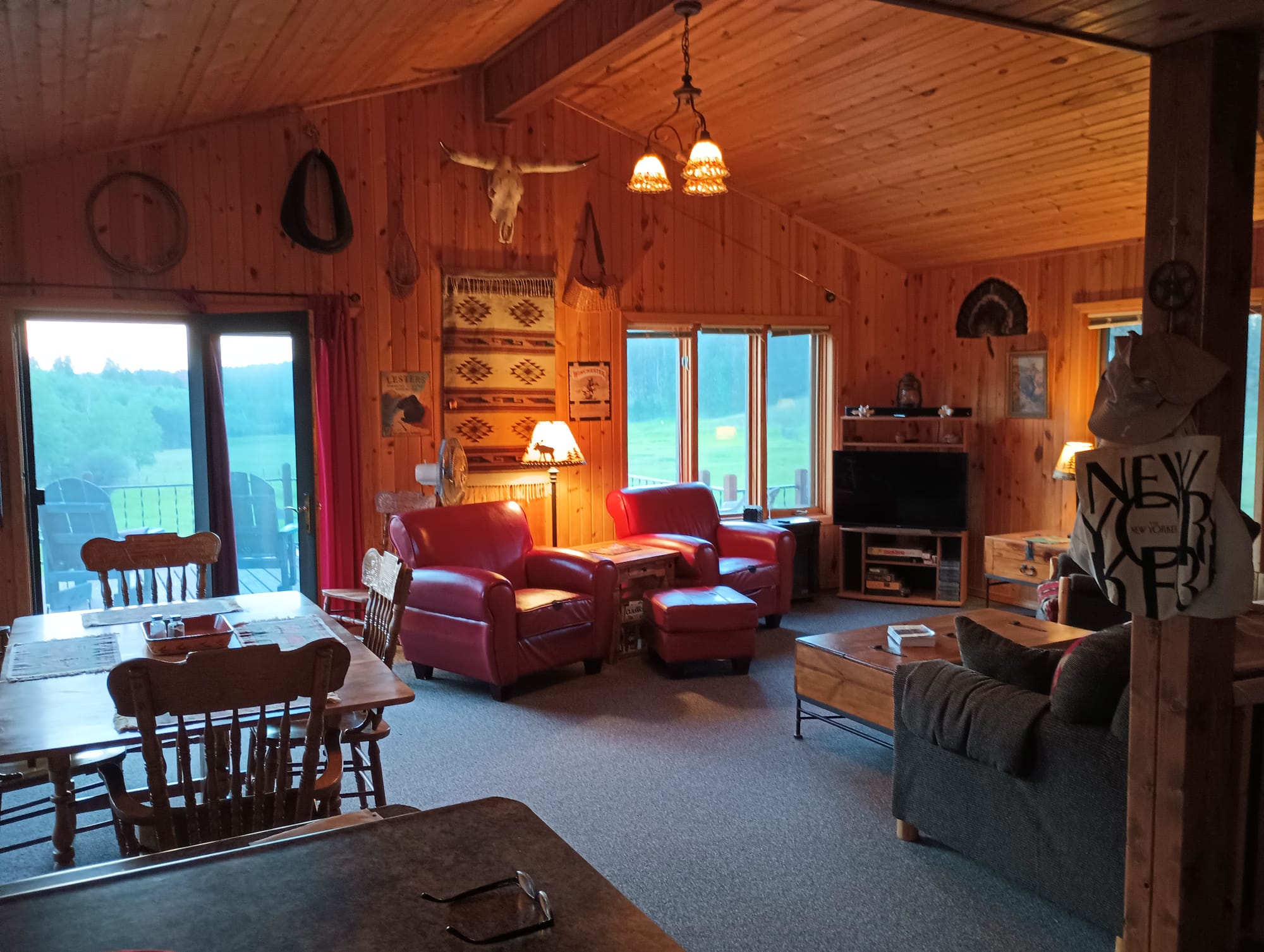 SPEARFISH CANYON SKYELODGE & HIGH COUNTRY LODGE ESCAPE TO SPEARFISH