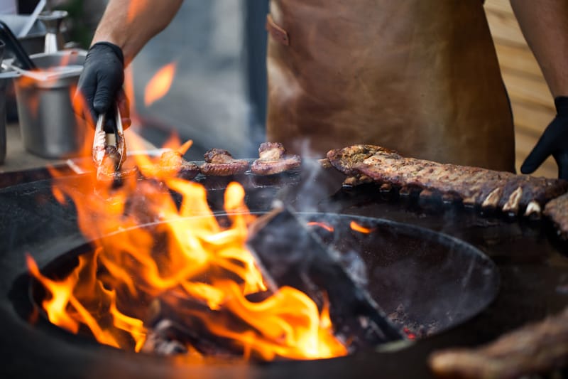 Barbecue à bois