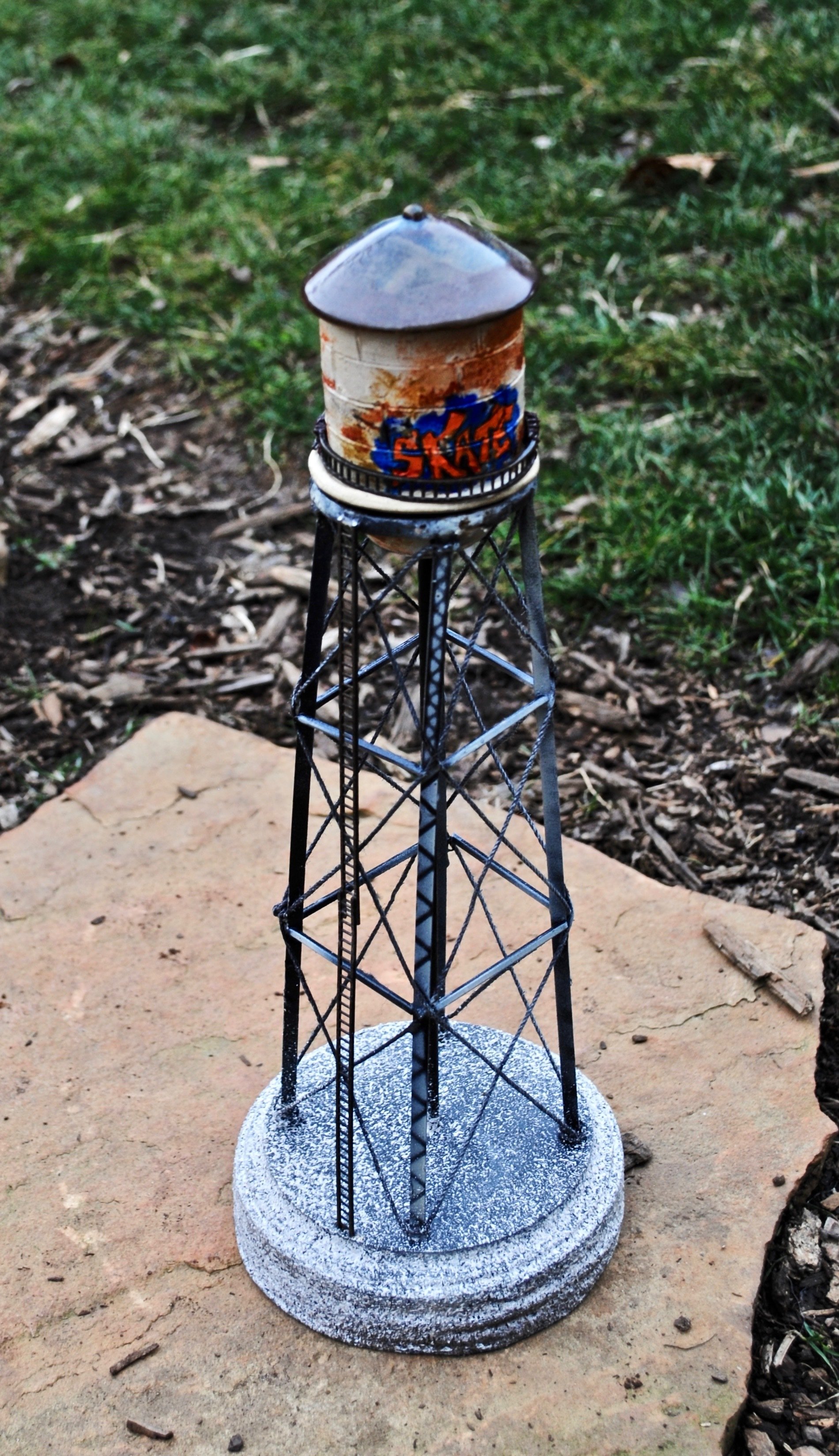 "Skate" tiny water tower