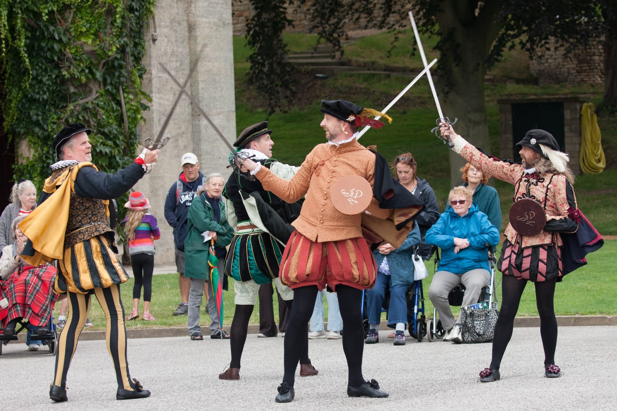 Elizabethian Sword Fighting