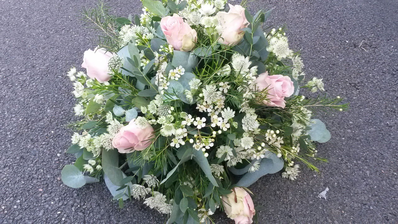 Posy arrangement