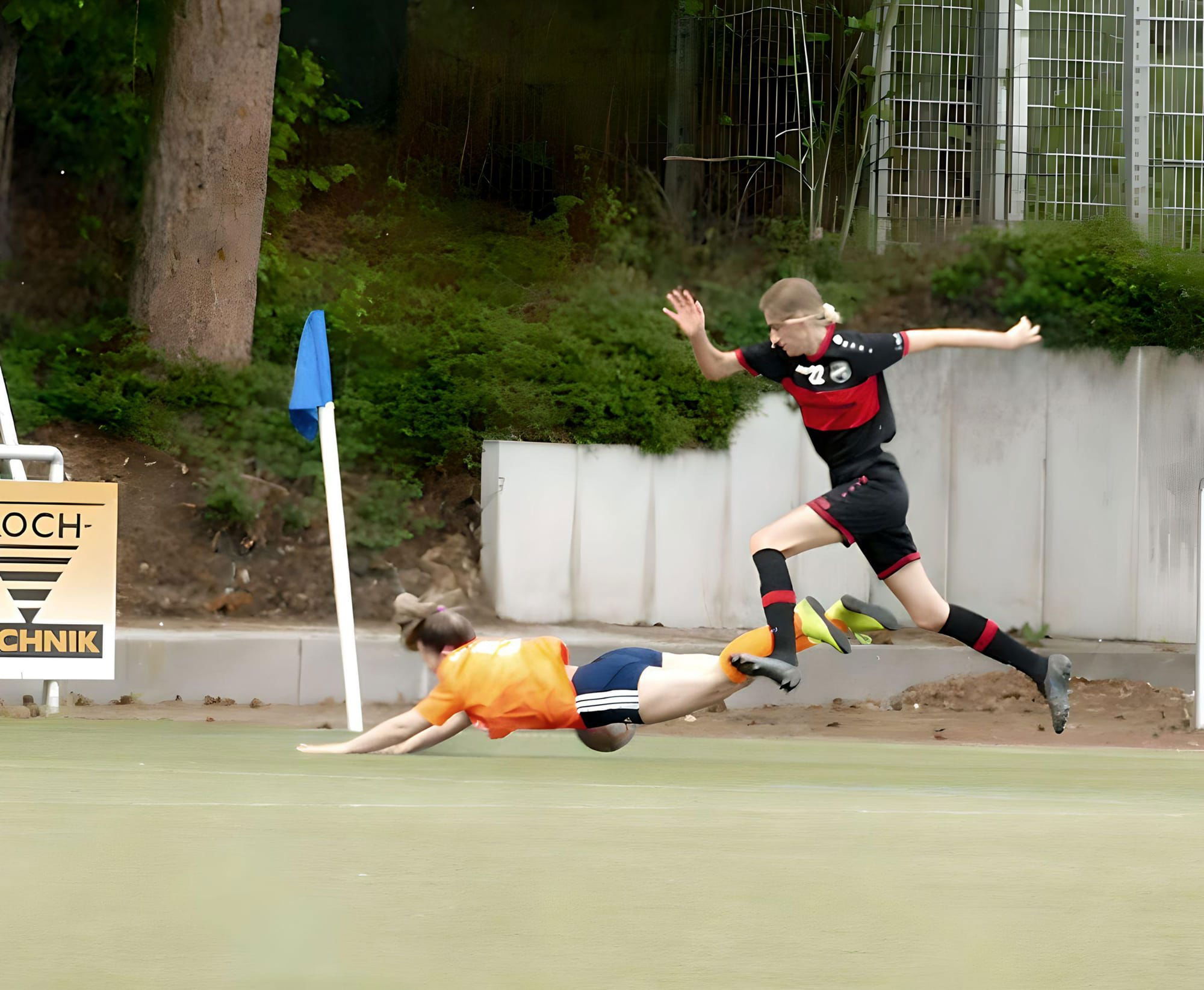 1. & 2. Frauenmannschaft:            Erste erobert Platz 3, Zweite bleibt Zweiter